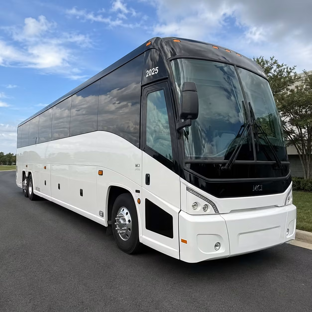 footprint center and downtown phoenix concert shuttles from mesa