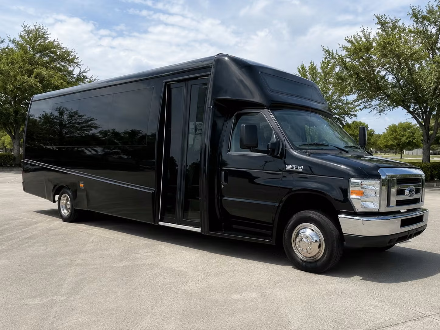 mesa 15 passenger minibus rental